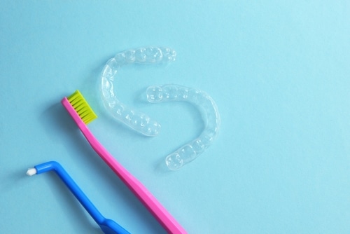 Invisalign simplify cleaning